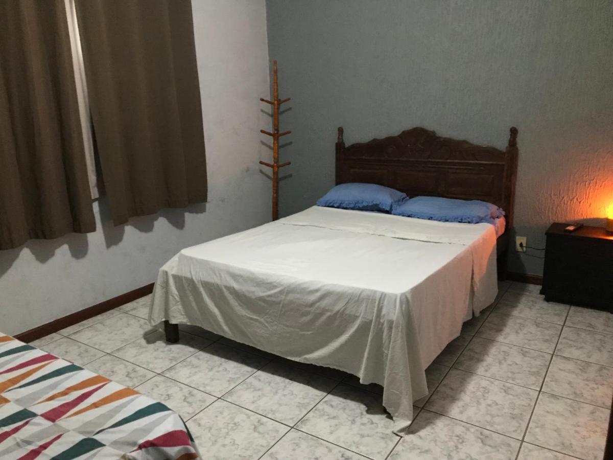 Regi House Hostel Vitória Buitenkant foto